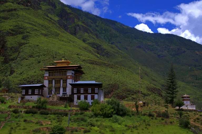 From Tokyo to Bhutan: A Complete Travel Guide for Japanese Visitors